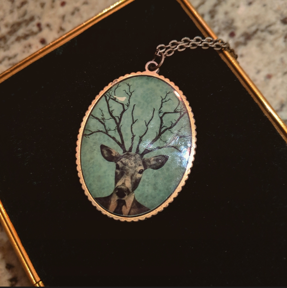 5/$100 Vintage Style Deer Pendant Necklace